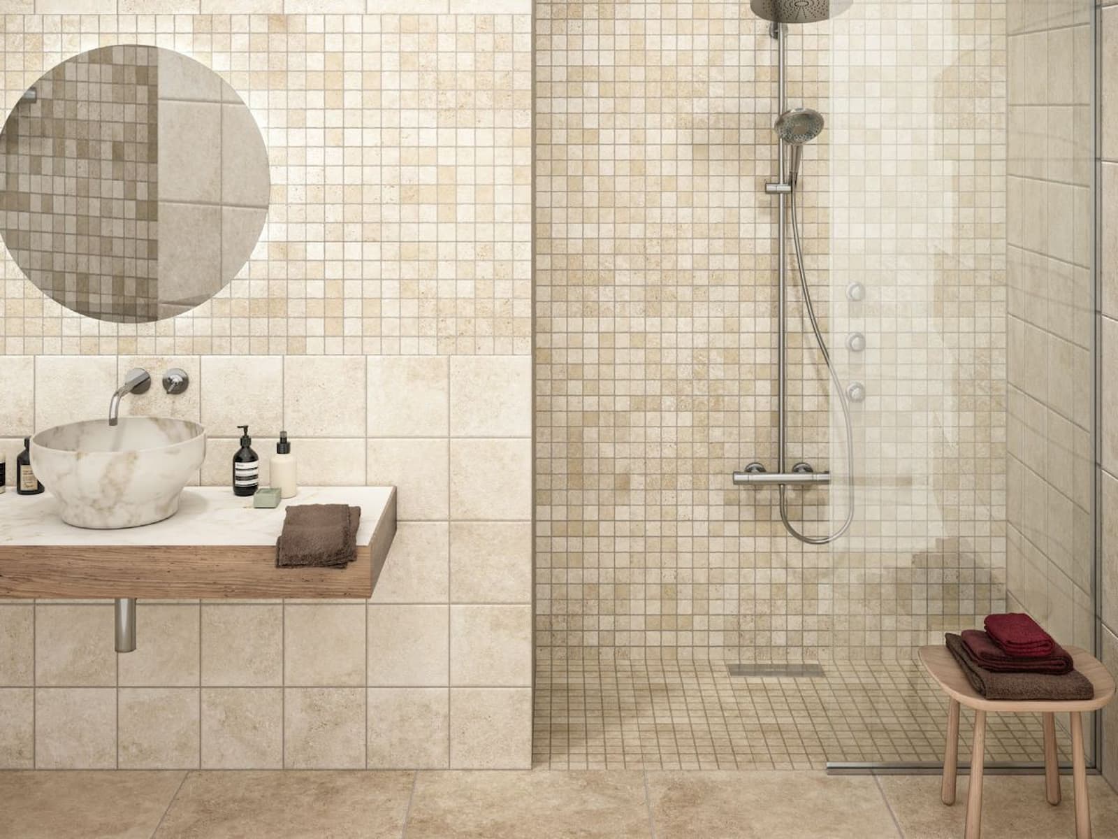 Carrelage imitation pierre naturelle dans une salle de bains beige